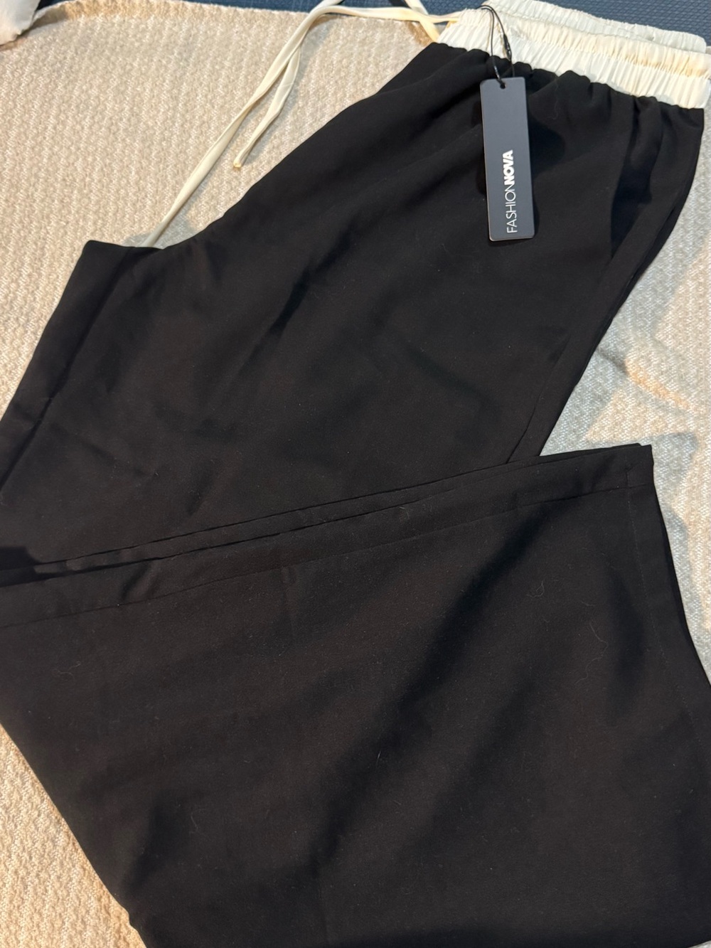 Fashion Nova Women Black Drawstring Sweatpants